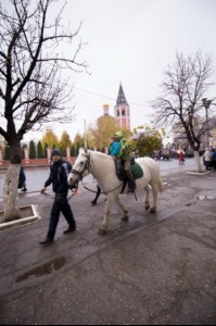 В Саратове в день празднования в честь Казанской иконы Божией Матери и День народного единства прошел крестный ход