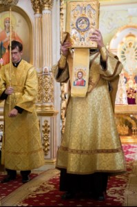 Торжественное богослужение у мощей святого равноапостольного князя Владимира в Покровском храме г.Саратова