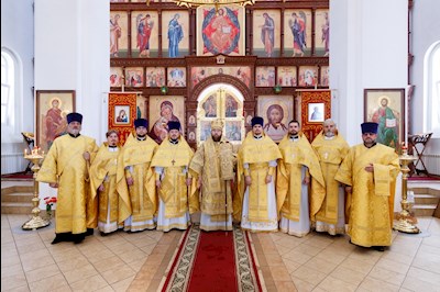 Митрополит Игнатий совершил Божественную литургию в храме Нерукотворного Образа Спасителя г. Саратова