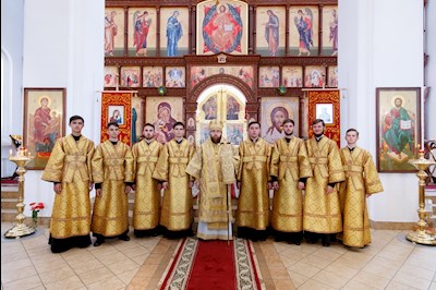 Митрополит Игнатий совершил Божественную литургию в храме Нерукотворного Образа Спасителя г. Саратова
