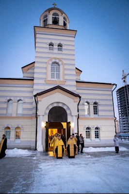 В Саратове встретили частицу мощей святителя Спиридона Тримифунтского