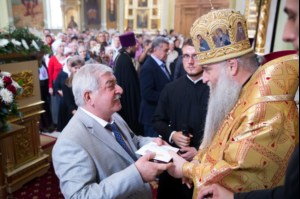Торжественное богослужение у мощей святого равноапостольного князя Владимира в Покровском храме г.Саратова