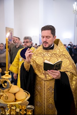 В Саратове встретили частицу мощей святителя Спиридона Тримифунтского
