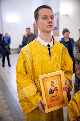 В Саратове встретили частицу мощей святителя Спиридона Тримифунтского