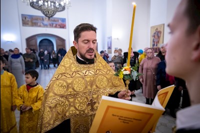 В Саратове встретили частицу мощей святителя Спиридона Тримифунтского