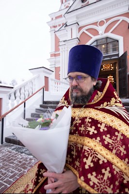 Божественная литургия в Покровском соборе Саратова