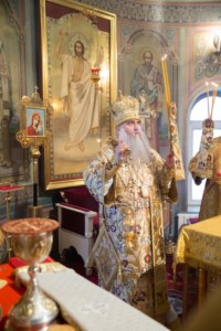 Митрополит Лонгин совершил Божественную литургию в храме во имя Всех святых, в земле Российской просиявших, г.Саратова