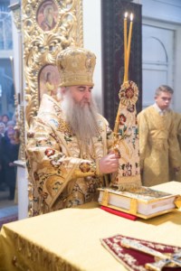 Митрополит Лонгин совершил Божественную литургию в храме во имя Всех святых, в земле Российской просиявших, г.Саратова