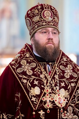 Божественная литургия в Покровском соборе Саратова