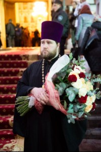Встреча Феодоровской иконы Божией Матери и Всенощное бдение в храме в честь Покрова Пресвятой Богородицы г. Саратова