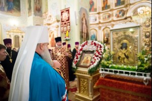 Встреча Феодоровской иконы Божией Матери и Всенощное бдение в храме в честь Покрова Пресвятой Богородицы г. Саратова