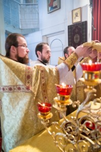 Митрополит Лонгин совершил Божественную литургию в храме во имя Всех святых, в земле Российской просиявших, г.Саратова