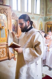 Состоялось массовое крещение оглашенных в Волге