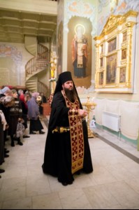 Встреча Феодоровской иконы Божией Матери и Всенощное бдение в храме в честь Покрова Пресвятой Богородицы г. Саратова