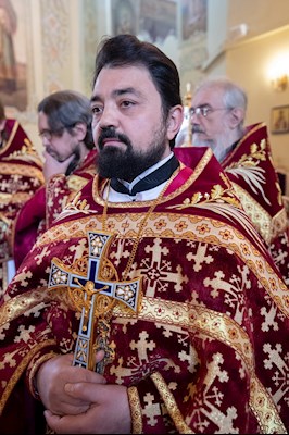 Божественная литургия в Покровском соборе Саратова