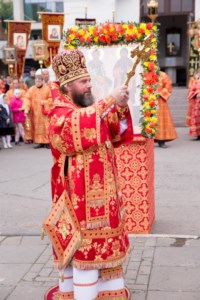 Божественная литургия на Архиерейском подворье — храме во имя святых равноапостольных Мефодия и Кирилла при СГУ