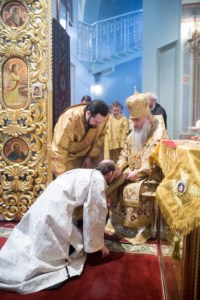 Митрополит Лонгин совершил Божественную литургию в храме во имя Всех святых, в земле Российской просиявших, г.Саратова