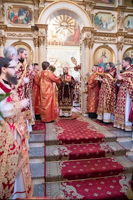 Божественная литургия в Покровском соборе Саратова