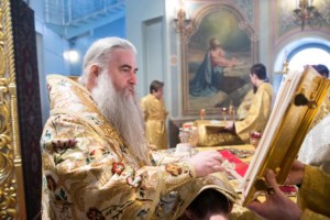 Митрополит Лонгин совершил Божественную литургию в храме во имя Всех святых, в земле Российской просиявших, г.Саратова