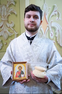 Божественная литургия в Покровском соборе Саратова