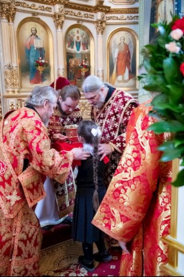 Божественная литургия в Покровском соборе Саратова