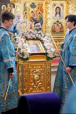 Великая вечерня в соединении с Литургией святителя Иоанна Златоуста в Свято-Троицком кафедральном соборе г. Саратова