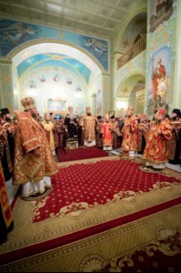 Встреча Феодоровской иконы Божией Матери и Всенощное бдение в храме в честь Покрова Пресвятой Богородицы г. Саратова