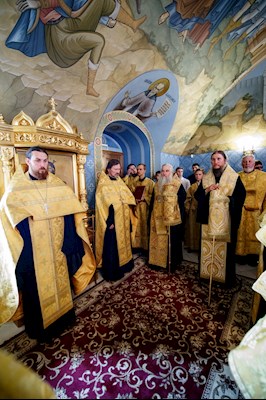 Молебен в Свято-Троицком кафедральном соборе г. Саратова