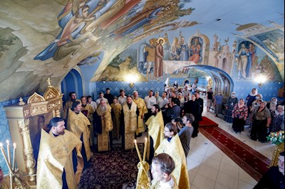 Молебен в Свято-Троицком кафедральном соборе г. Саратова