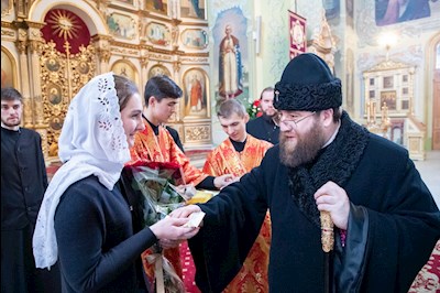 Божественная литургия в Покровском соборе Саратова