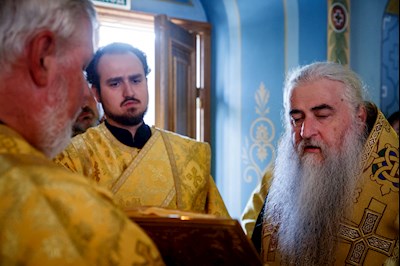 Молебен в Свято-Троицком кафедральном соборе г. Саратова