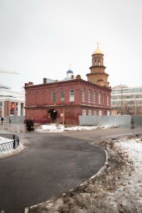 Митрополит Саратовский совершил Божественную литургию в храме во имя святителя Митрофана Воронежского города Саратова