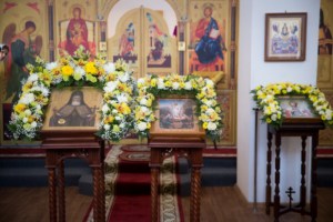 Митрополит Саратовский совершил Божественную литургию в храме во имя святителя Митрофана Воронежского города Саратова