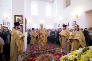 Митрополит Саратовский совершил Божественную литургию в храме во имя святителя Митрофана Воронежского города Саратова