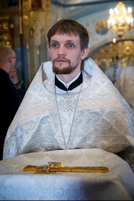 Крещальная литургия в Свято-Троицком кафедральном соборе Саратова