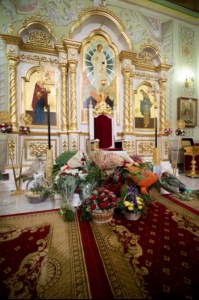 Встреча Феодоровской иконы Божией Матери и Всенощное бдение в храме в честь Покрова Пресвятой Богородицы г. Саратова