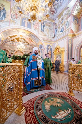 Митрополит Игнатий совершил Божественную литургию в Свято-Троицком кафедральном соборе г. Саратова