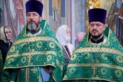 Митрополит Игнатий совершил Божественную литургию в Свято-Троицком кафедральном соборе г. Саратова
