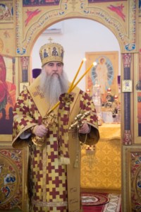 Митрополит Саратовский совершил Божественную литургию в храме во имя святителя Митрофана Воронежского города Саратова