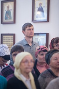 Митрополит Саратовский совершил Божественную литургию в храме во имя святителя Митрофана Воронежского города Саратова