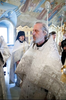 Крещальная литургия в Свято-Троицком кафедральном соборе Саратова