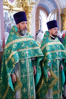 Митрополит Игнатий совершил Божественную литургию в Свято-Троицком кафедральном соборе г. Саратова