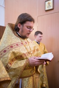Митрополит Саратовский совершил Божественную литургию в храме во имя святителя Митрофана Воронежского города Саратова