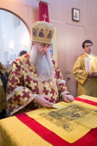 Митрополит Саратовский совершил Божественную литургию в храме во имя святителя Митрофана Воронежского города Саратова