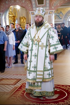 Митрополит Игнатий совершил Божественную литургию в Свято-Троицком кафедральном соборе г. Саратова