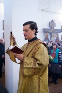 Митрополит Саратовский совершил Божественную литургию в храме во имя святителя Митрофана Воронежского города Саратова