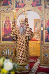 Митрополит Саратовский совершил Божественную литургию в храме во имя святителя Митрофана Воронежского города Саратова