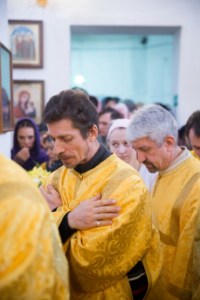 Митрополит Саратовский совершил Божественную литургию в храме во имя святителя Митрофана Воронежского города Саратова