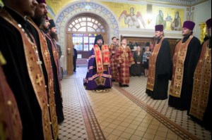 В канун празднования Собора Саратовских святых Митрополит Лонгин совершил Всенощное бдение в Свято-Троицком кафедральном соборе города Саратова