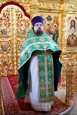 Митрополит Игнатий совершил Божественную литургию в Свято-Троицком кафедральном соборе г. Саратова